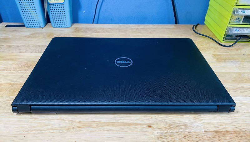 Dell Vostro 15-3568.